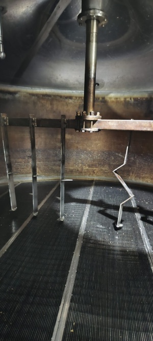 Фильтрационный аппарат (Фильтр-чан) 1700 л AISI 304, паровая рубашка, грабли, съемные сита