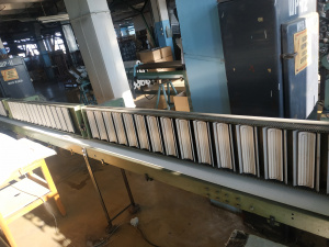 Печатная машина для печати на крышках POLYTYPE