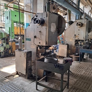 Продаётся пресс кривошипный КД2126К (40 тн усилия)