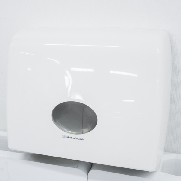 Диспенсер для туалетной бумаги в рулонах Kimberly-Clark (Восстановленное)