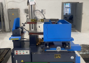 Электроэрозионный станок DK 7755