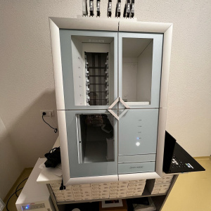 Стоматологический фрезерный станок Roland DWX-53DC с автоматической сменой дисков