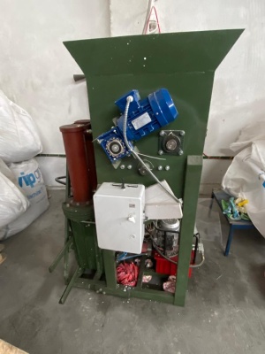 Вертикальний компактор пінополістиролу КПВ-600 – Стан нового! Пресс-компактор для прессования отходов (пенопласта, пластика)