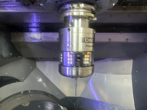 5-осевой обрабатывающий центр с ЧПУ DMG DMU 40 EVo