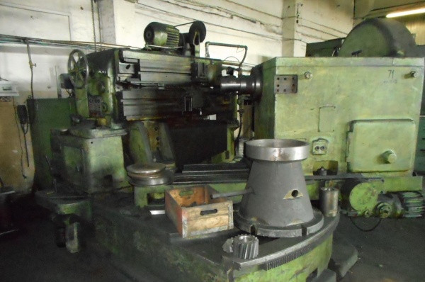 Зубострогальный автомат 5Е283