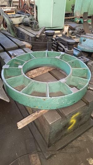 круглая поверочная плита Д наруж. 1000 мм., Д внут. 550 мм