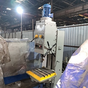 Вертикально-сверлильный станок 2С132