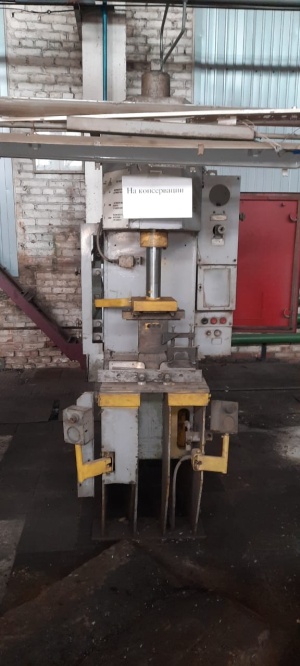 Продаётся гидравлический пресс П6320 в рабочем состоянии
