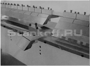 Гидравлический листогибочный пресс HW1300x3,5