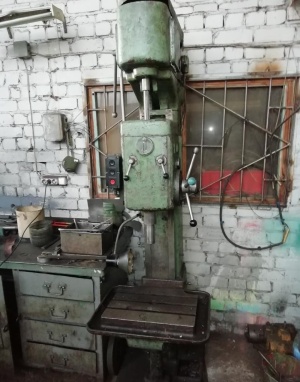 вертикально-сверлильный станок 2А125