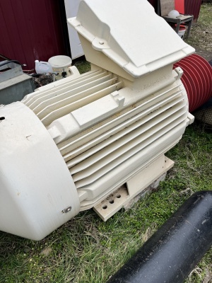 Электродвигатель, асинхронный,Р=200 кВт,1500 об/мин