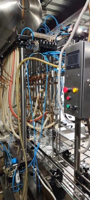 Автомат розлива AVIS АРЛ 8-И (изобарический, 1500–3000 бут./ч) Пиво, Квас, Медовуха