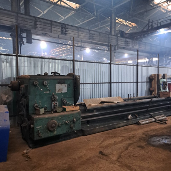 Продаётся токарный станок 165 РМЦ 4800 под ремонт