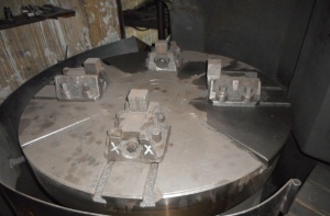 Токарно-карусельный станок модели 1516