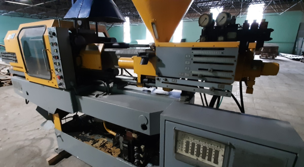 ДЕ3327Ф1 термопласт-автомат