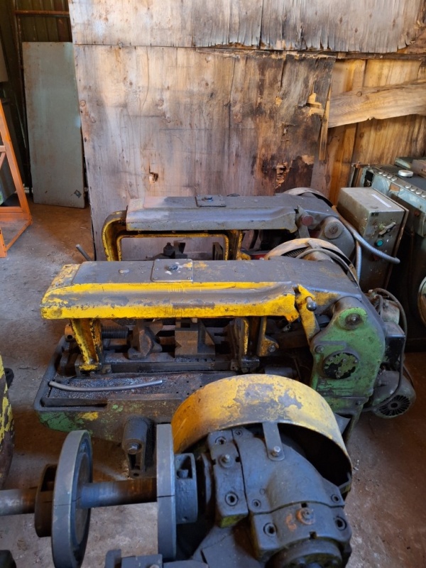 Ножовочно-отрезной станок 872М