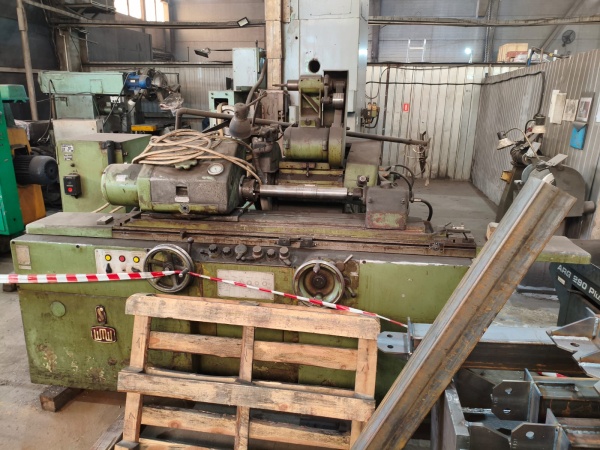 Станок круглошлифовальный VEB SU 200-630