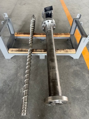 Биметаллический шнек диаметром 80-110 мм