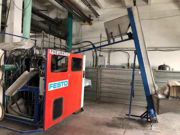 Выдувной автомат на 1000 бутылок