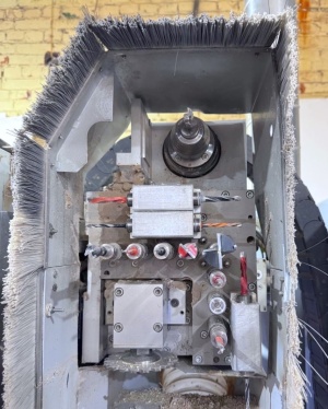 Сверлильно-присадочный станок с фрезером WEEKE BHX050