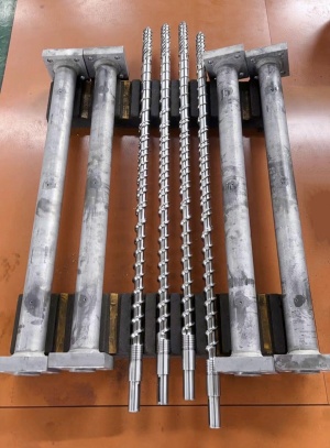 Шнековая пара 45 мм, биметалл шнек + гильза 55 мм