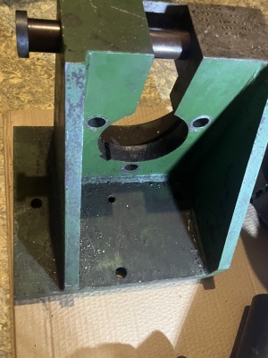 Головка резьбонакатная трапецеидальная 16хх4 Левая