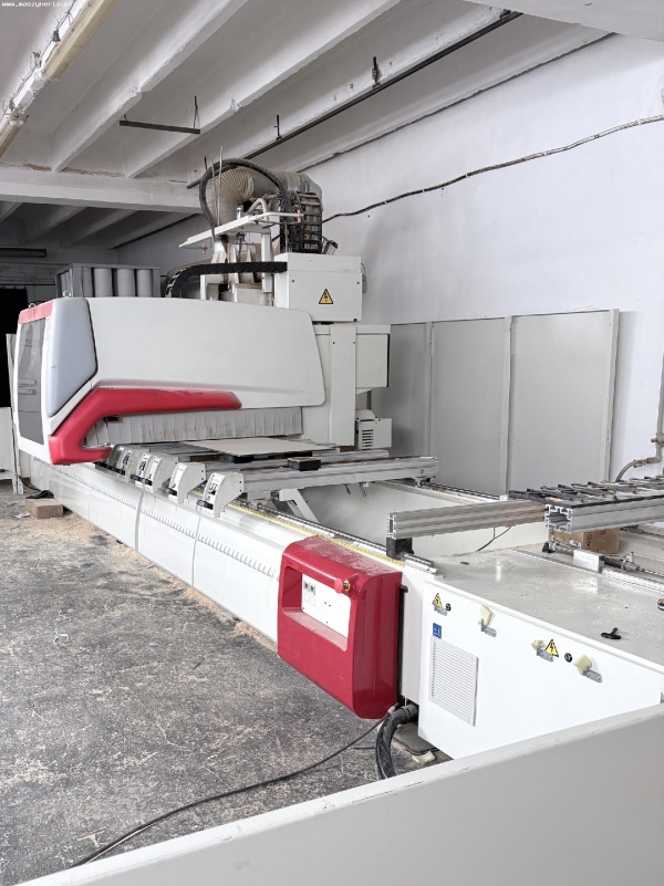 Деревообрабатывающий центр с ЧПУ SCM TECH Z5 5200