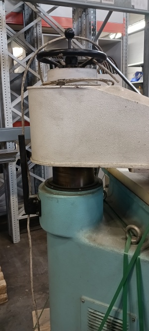 Вырубной пресс C 105XL консольного типа (с поворотным ударником)