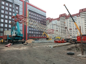 Монтаж гусеничного крана мкгс-100.1