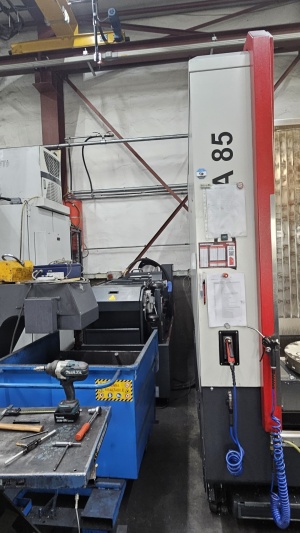 5-осевой вертикальный обрабатывающий центр Hedelius Acura 85