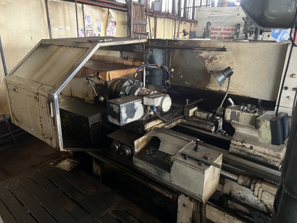 Токарный станок с ЧПУ