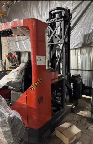 Штабелер электрический BT VR