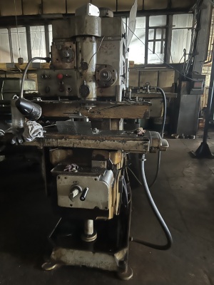 шпоночно-фрезерный станок 692Д