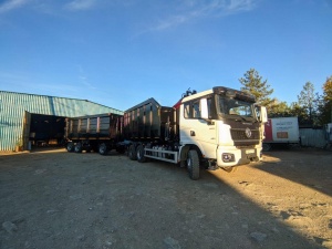 Ломовоз 30 м³ Shacman X3000 с КМУ Велмаш-С