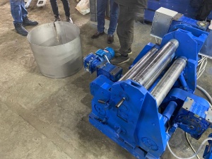 Вальцовочный четырехвалковый станок 1000*4