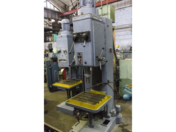 Универсальные фрезерные станки и радиальные сверлильные