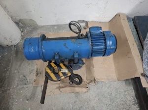 Таль электрическая ( тельфер передвижной ) 1 т. Почти новый. Болгария