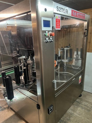 Линия розлива в стекло и ПЭТ (оборудование)