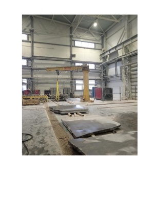 Консольный кран с электрическим вращением