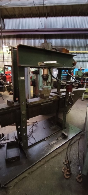 2135 пресс монтажно-запрессовочный гидравлический 2135-1М