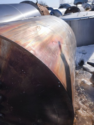 емкость-термос из нержавеющей стали объём 4000 литров