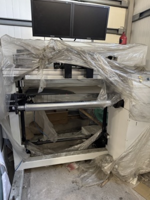 Установка для монтажа полимерных форм УТН. Напольное исполнение для валов с шейками