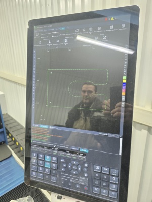 MetalTec 1530 s 3000 Вт оптоволоконный лазерный станок для резки металла 2025г.в. наработка 5 часов