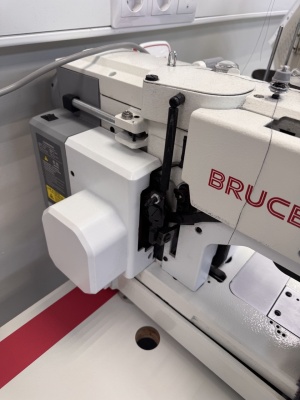 Петельная машина полуавтомат Bruce