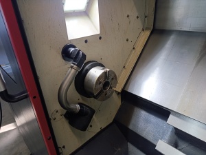 Cтaнок токaрнo-фрeзeрный SMEC SL2000AM с устройством подачи прутка Fedek DH65L-S2