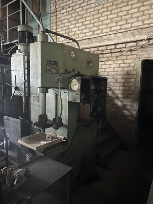 гидравлический пресс П6320Б (10 тн)