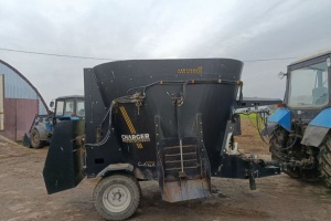 Кормомешалка с раздачей Celikel Charger mini 6