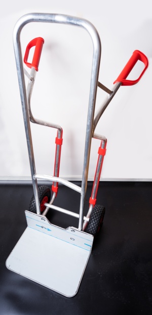 Ручная двухколесная алюминиевая тележка грузоподъемностью до 200 кг