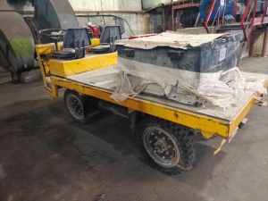 Электротележки ЕП-006.2, ЕП-011.2 с зарядным устройством и дополнительной АКБ