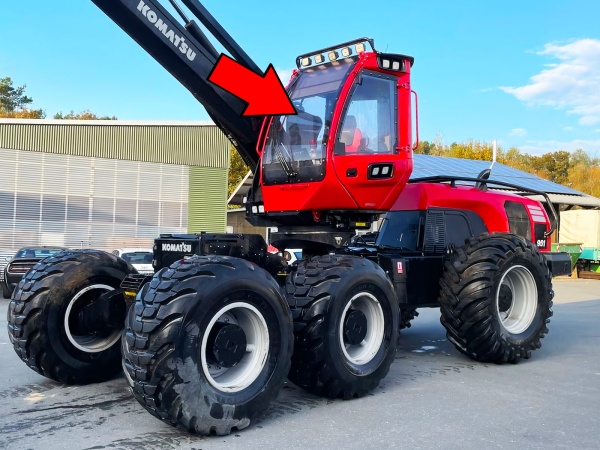 Стекло лобовое KOMATSU 5266610 поликарбонат 12мм